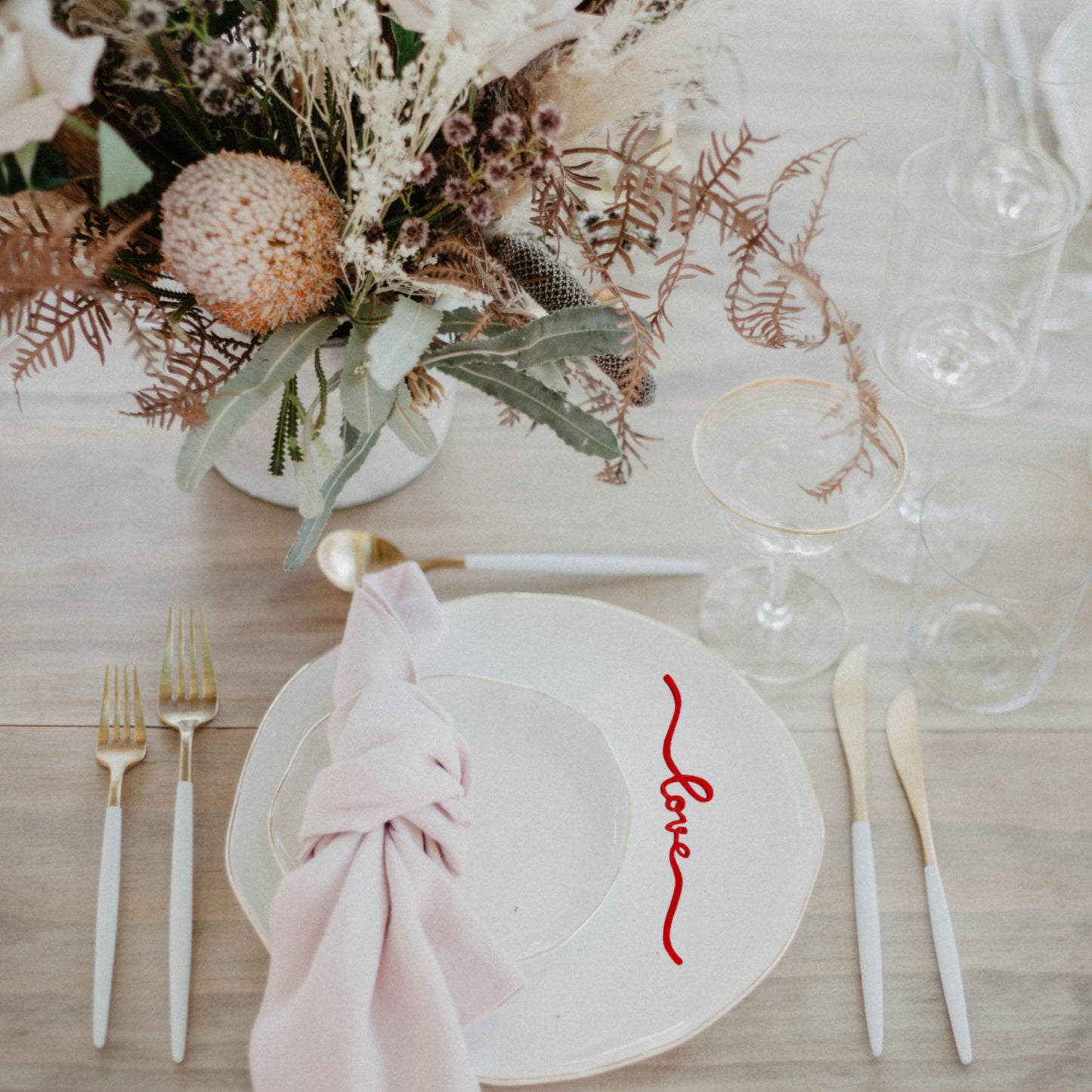 Love letters decorations red or gold | 3D love sign for wedding decor| Valentine's Day table deco | table settings wedding