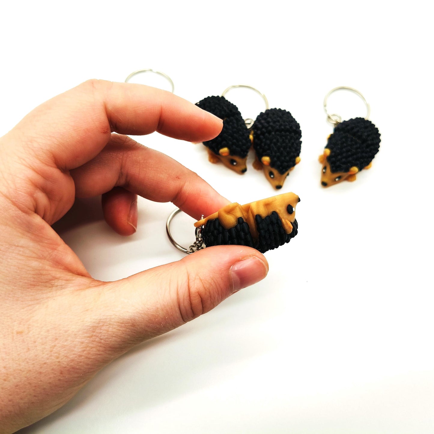 Adorable Hedgehog Keychain – Articulated and Flexible Animal Design, Cute Personalized Gift for Animal Lovers, Perfect for Backpacks or Keys