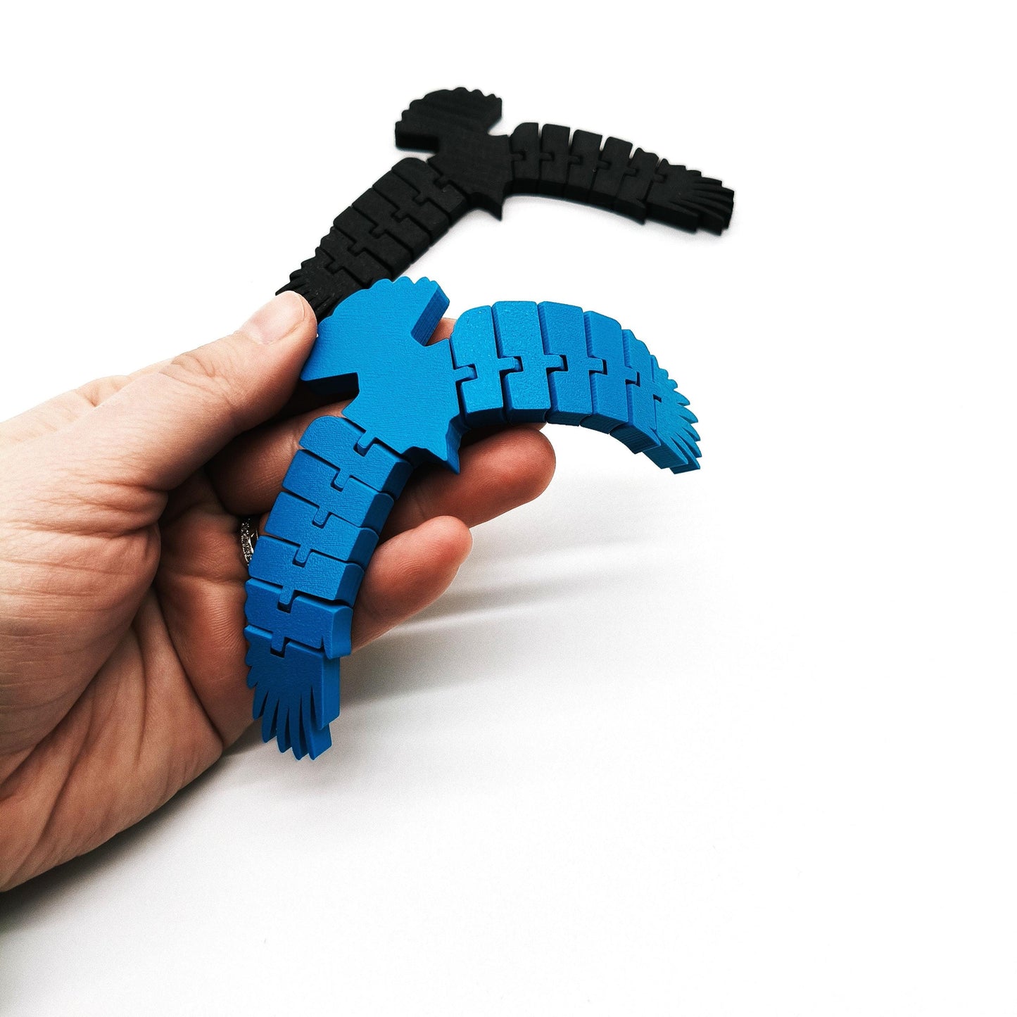 Articulated Eagle - Flexible Fidget Bird - Moving Wings - Unique Gift for Bird Lovers, Nature Enthusiasts, – Unique Gift & Desk Decoration