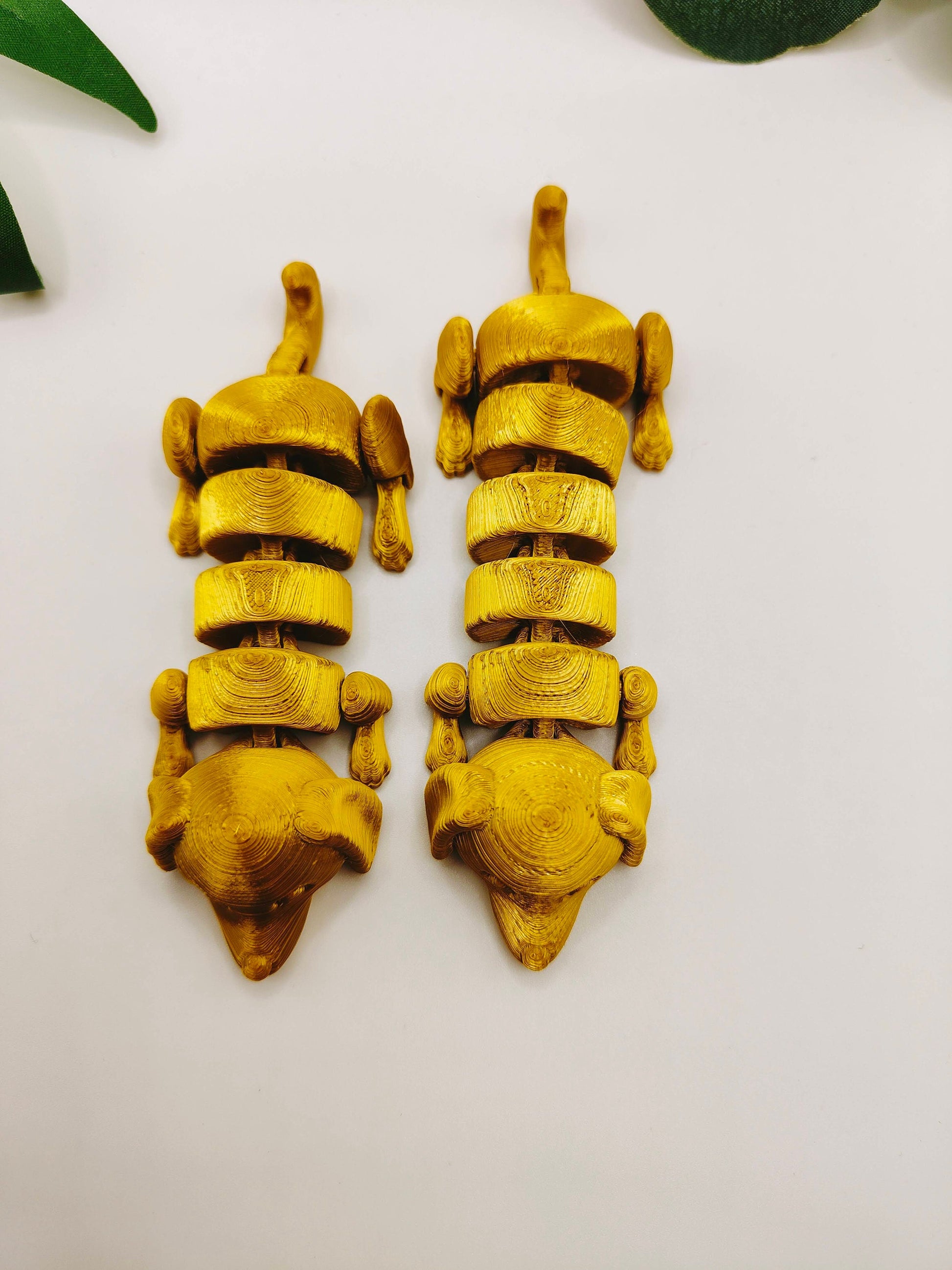 The Lazy Dog, Flexi Articulated Animal, Dachshund Toy, Home Decor, Dog Ornament, Desk Pet, Unique Toy - 3D Printed - Fidget Toy