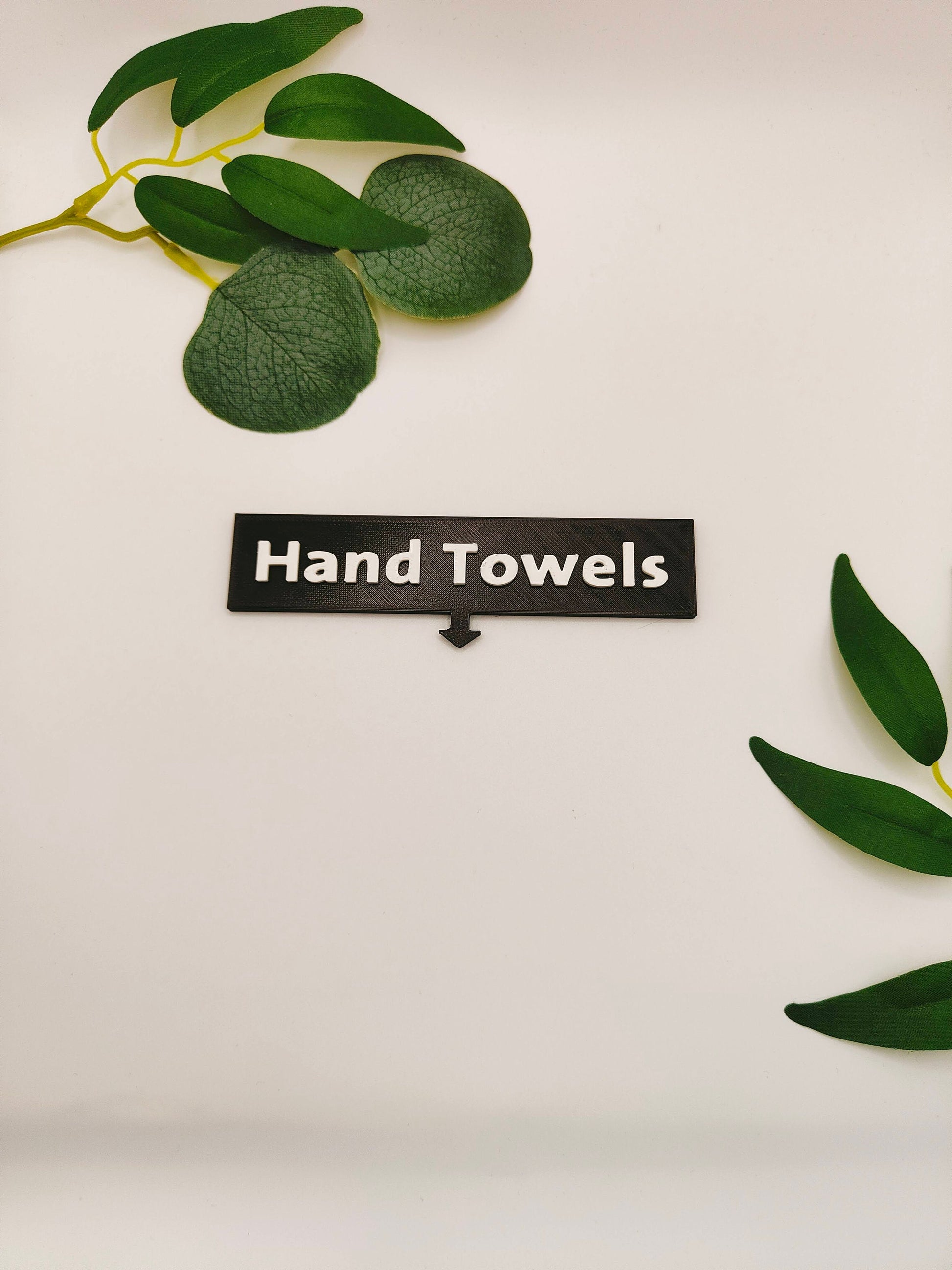 Personalized Hand Towels sign, bathroom sign, bathroom decor, Modern Towel pla sign with arrow, custom