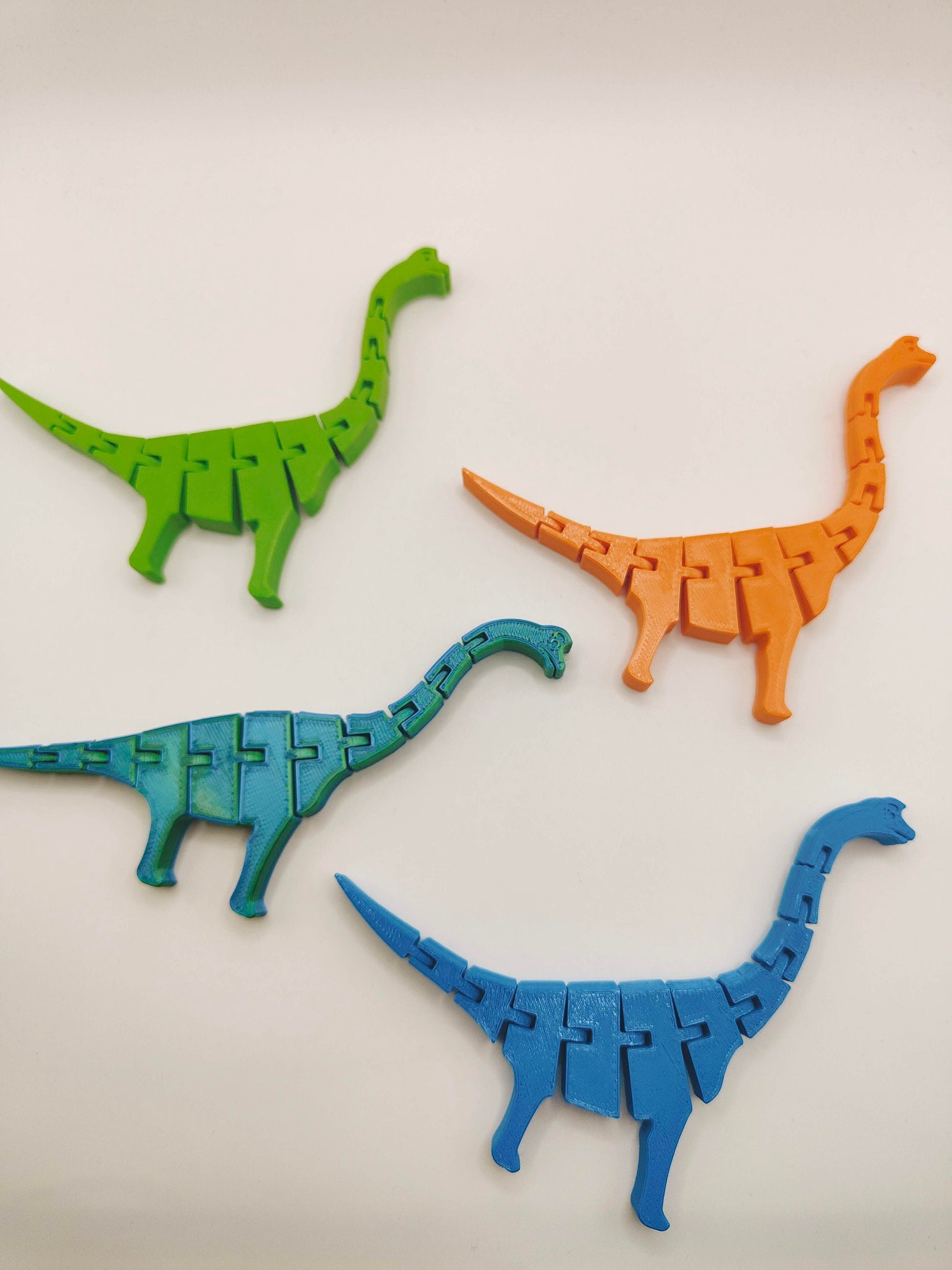 3D Printed Brachiosaurus Dinosaur Flexible Articulated Toy | Articulated Animal | Toy | Desk Ornament