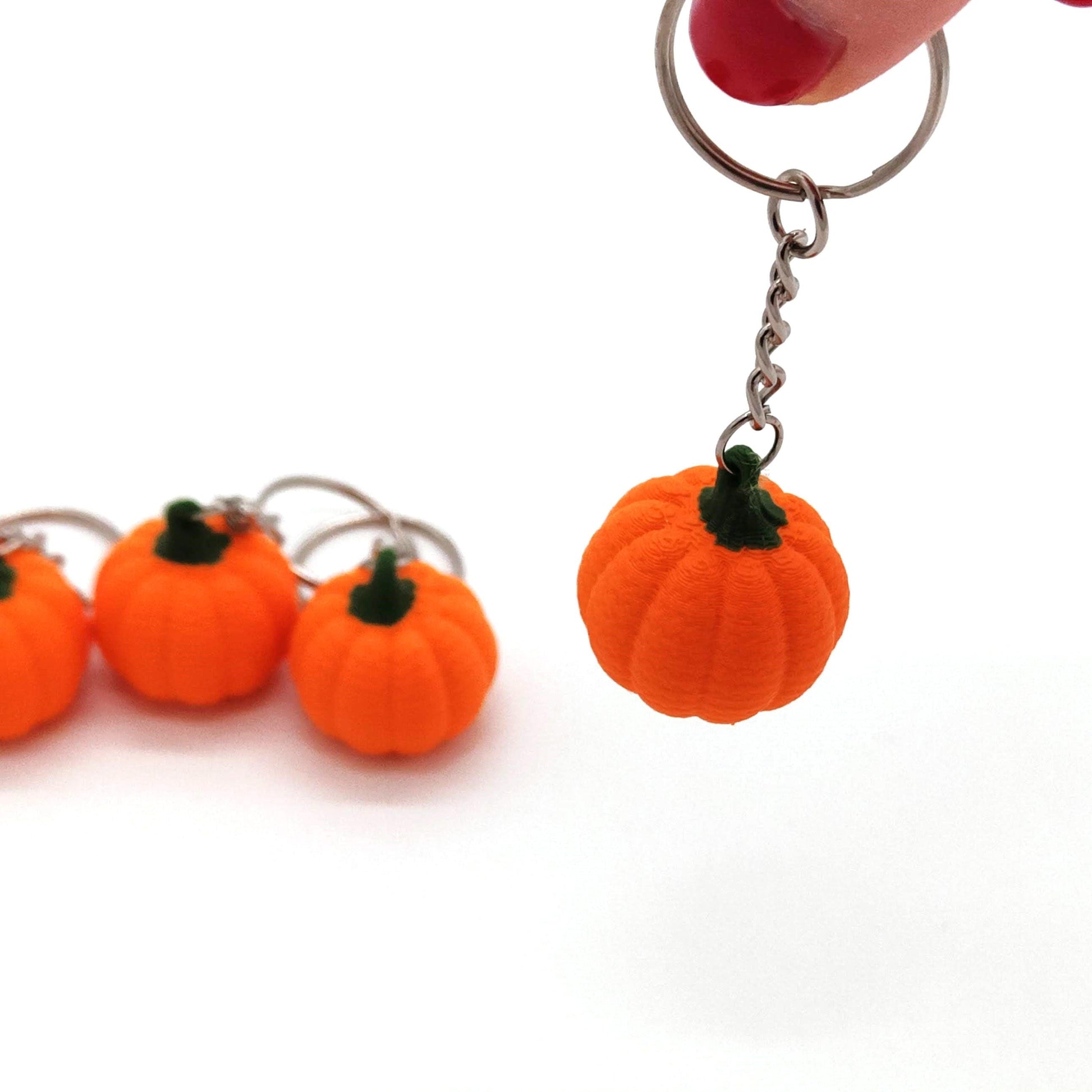 Weave Pumpkin Keychain, Autumn Charm, Cute Fall Accessory, Perfect Seasonal Gift, Halloween Thanksgiving gift, wedding favour