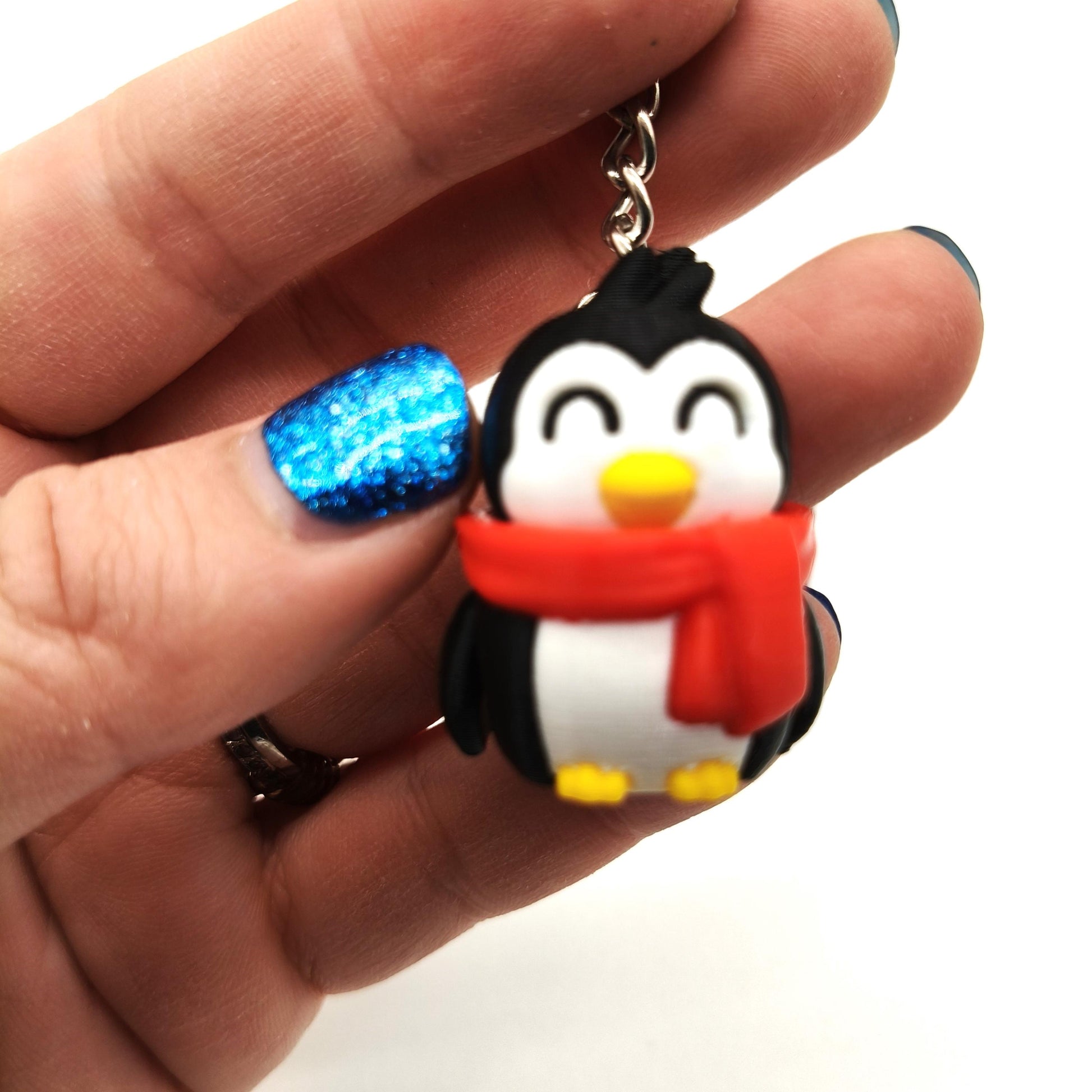 Cute Penguin Keychain with Red Scarf – Adorable Winter-Themed Accessory for Bags, Keys, and Gifts– Perfect for Animal Lovers
