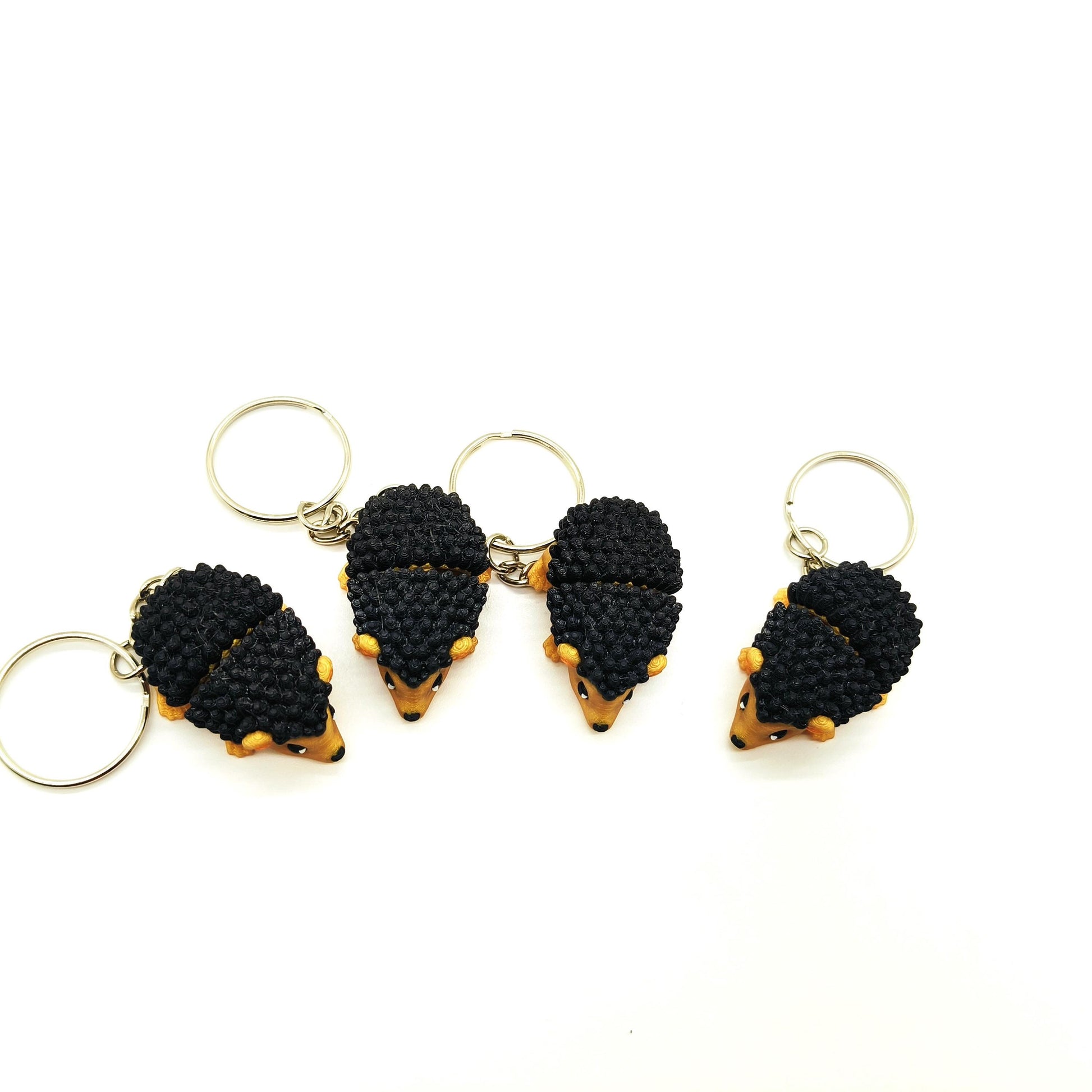 Adorable Hedgehog Keychain – Articulated and Flexible Animal Design, Cute Personalized Gift for Animal Lovers, Perfect for Backpacks or Keys