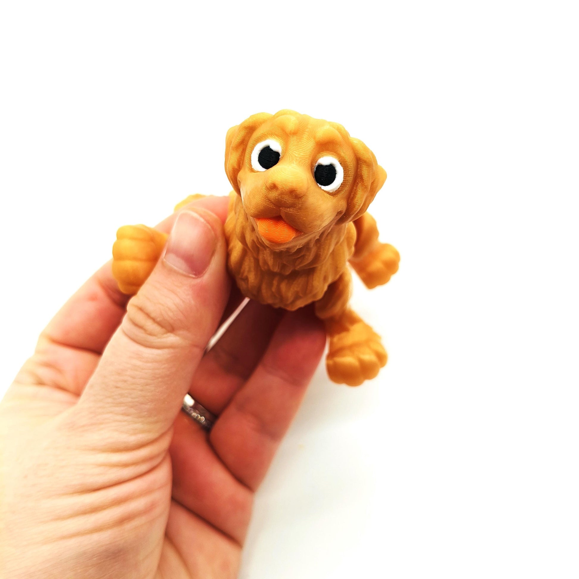 Golden Retriever Articulated Dog Figurine - Realistic Flexible Toy - Unique Gift for Dog Lovers, Kids, and Collectors