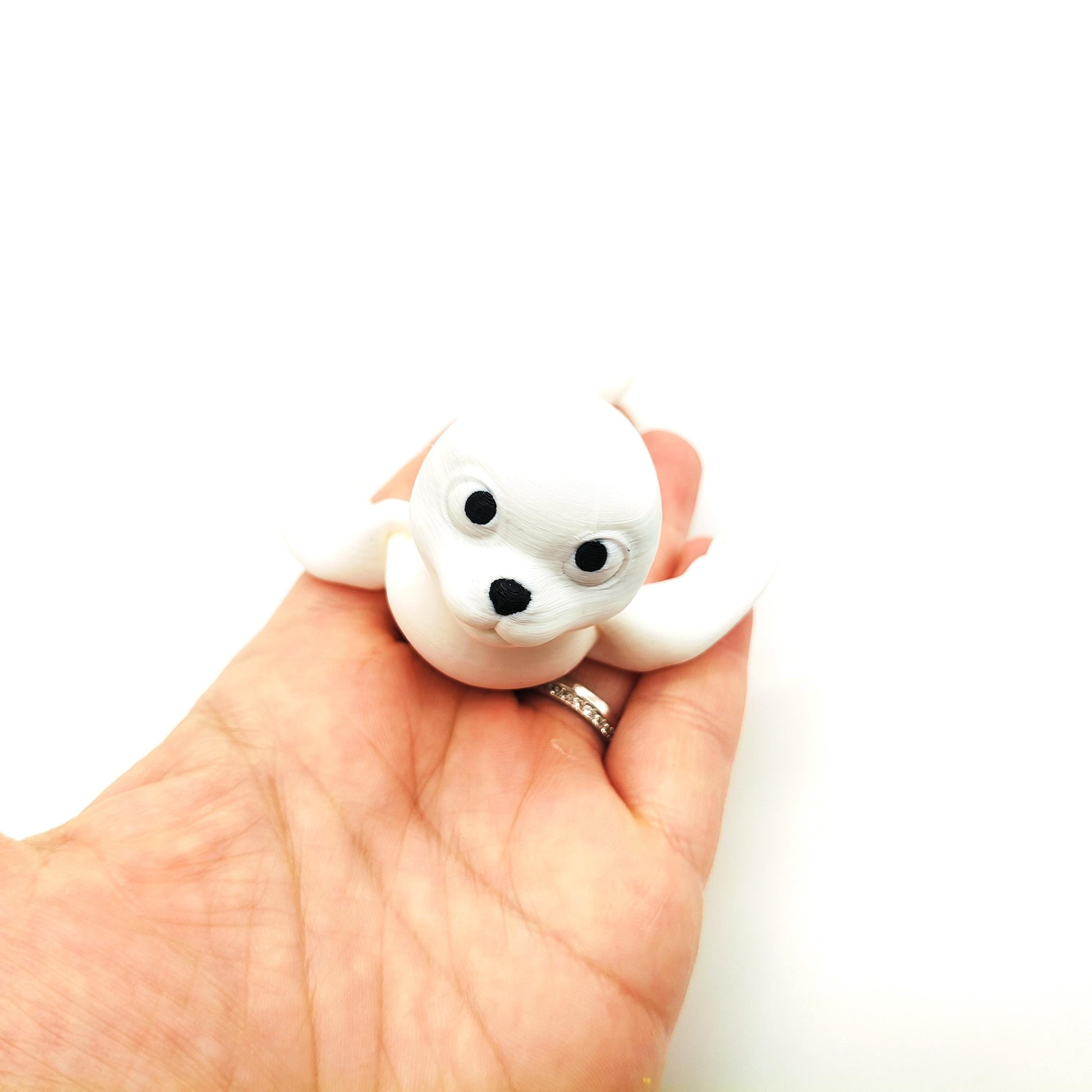 Adorable Articulated Seal - Cute White Baby Seal Figurine - Handcrafted Desk Companion - Perfect Gift for Animal Lovers & Ocean Enthusiasts