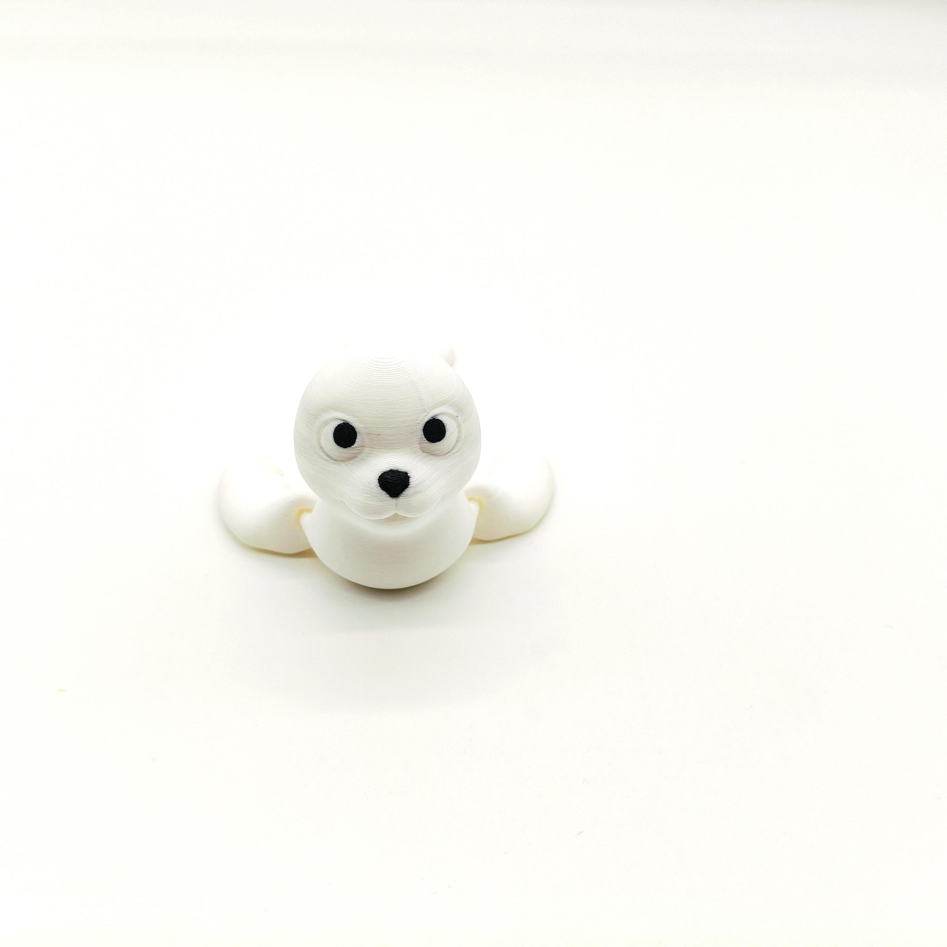 Adorable Articulated Seal - Cute White Baby Seal Figurine - Handcrafted Desk Companion - Perfect Gift for Animal Lovers & Ocean Enthusiasts