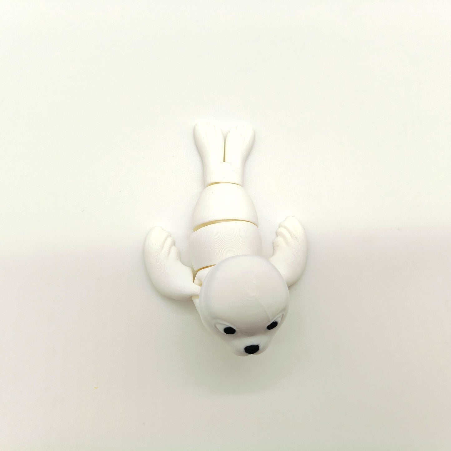 Adorable Articulated Seal - Cute White Baby Seal Figurine - Handcrafted Desk Companion - Perfect Gift for Animal Lovers & Ocean Enthusiasts