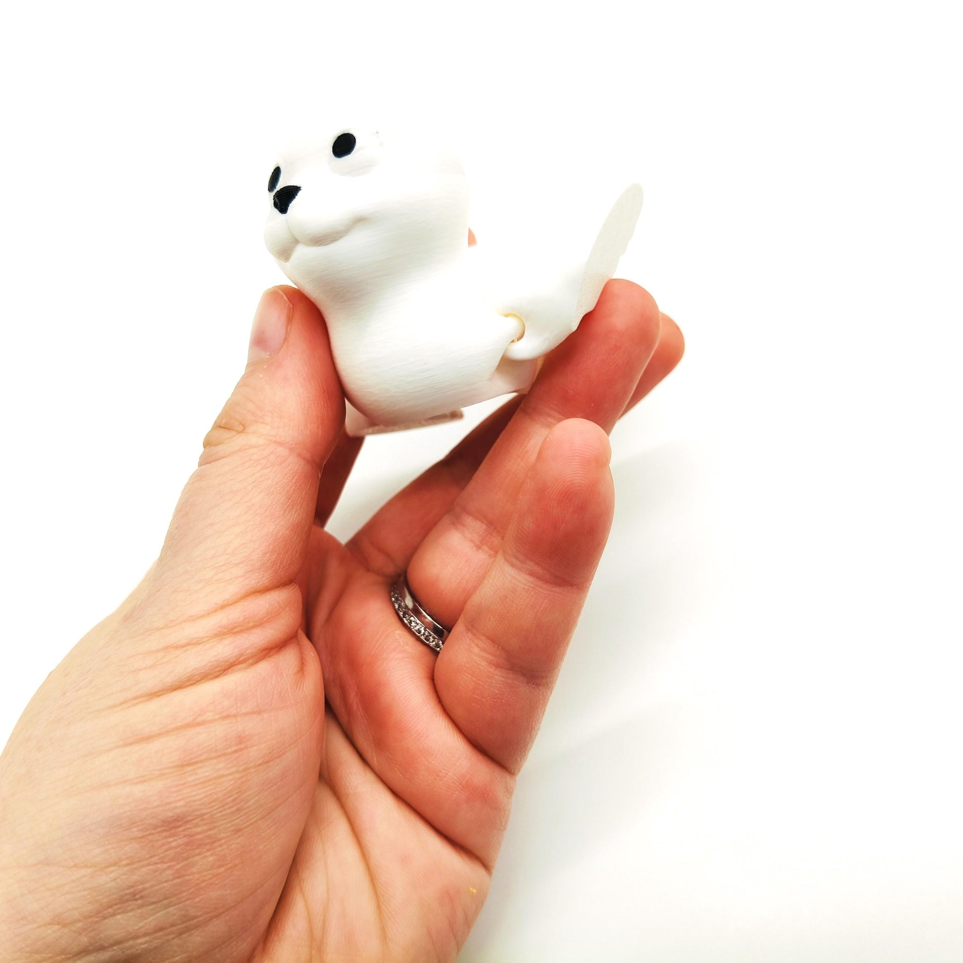 Adorable Articulated Seal - Cute White Baby Seal Figurine - Handcrafted Desk Companion - Perfect Gift for Animal Lovers & Ocean Enthusiasts