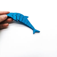 Articulated Dolphin Toy – Flexible Fidget Sensory Toy – Fun Desk Decor & Gift for Ocean Lovers – Customizable, Moving Dolphin Figure