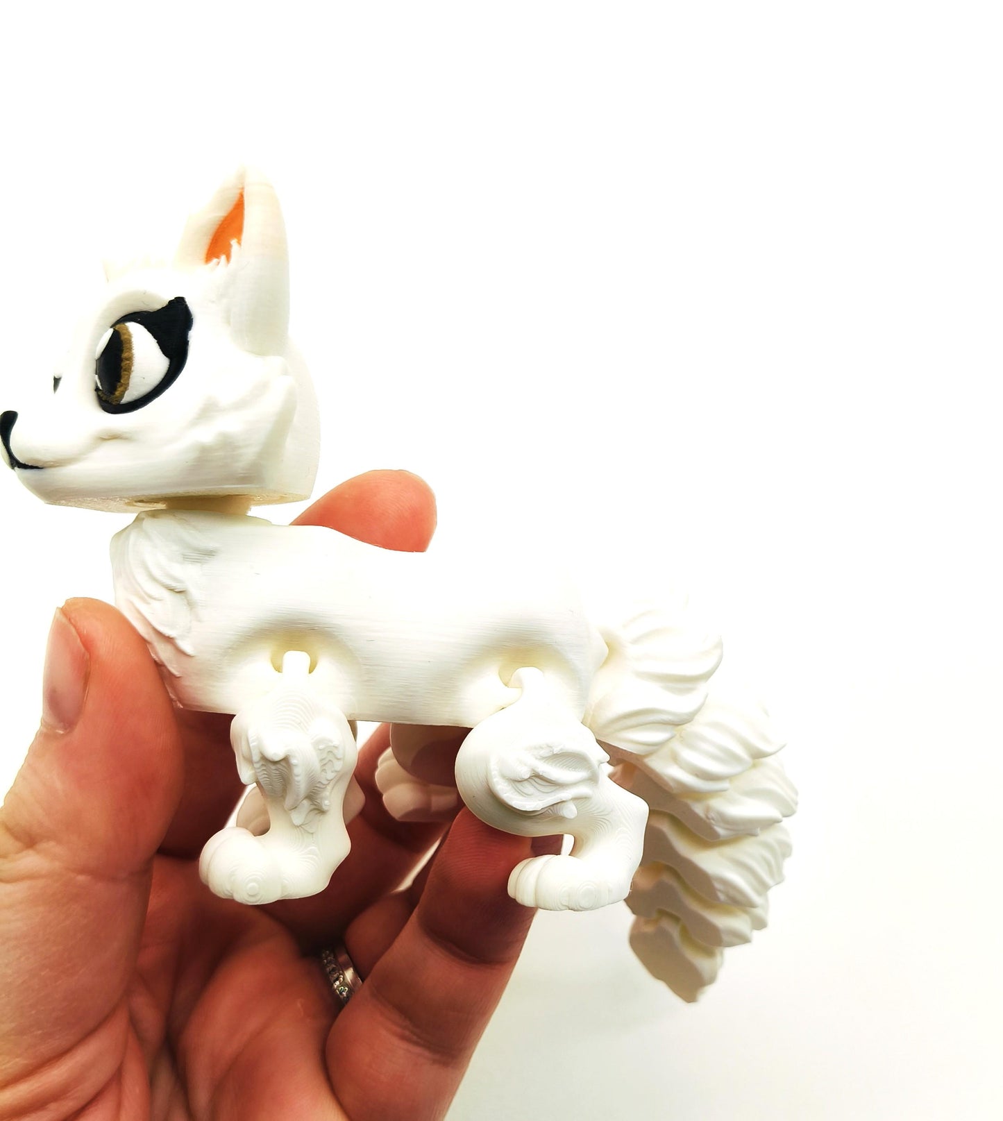 Articulated Arctic Fox – Poseable Flexible Animal Figure – Cute Fidget Companion, Perfect Gift for Animal Lovers, Fantasy Creature