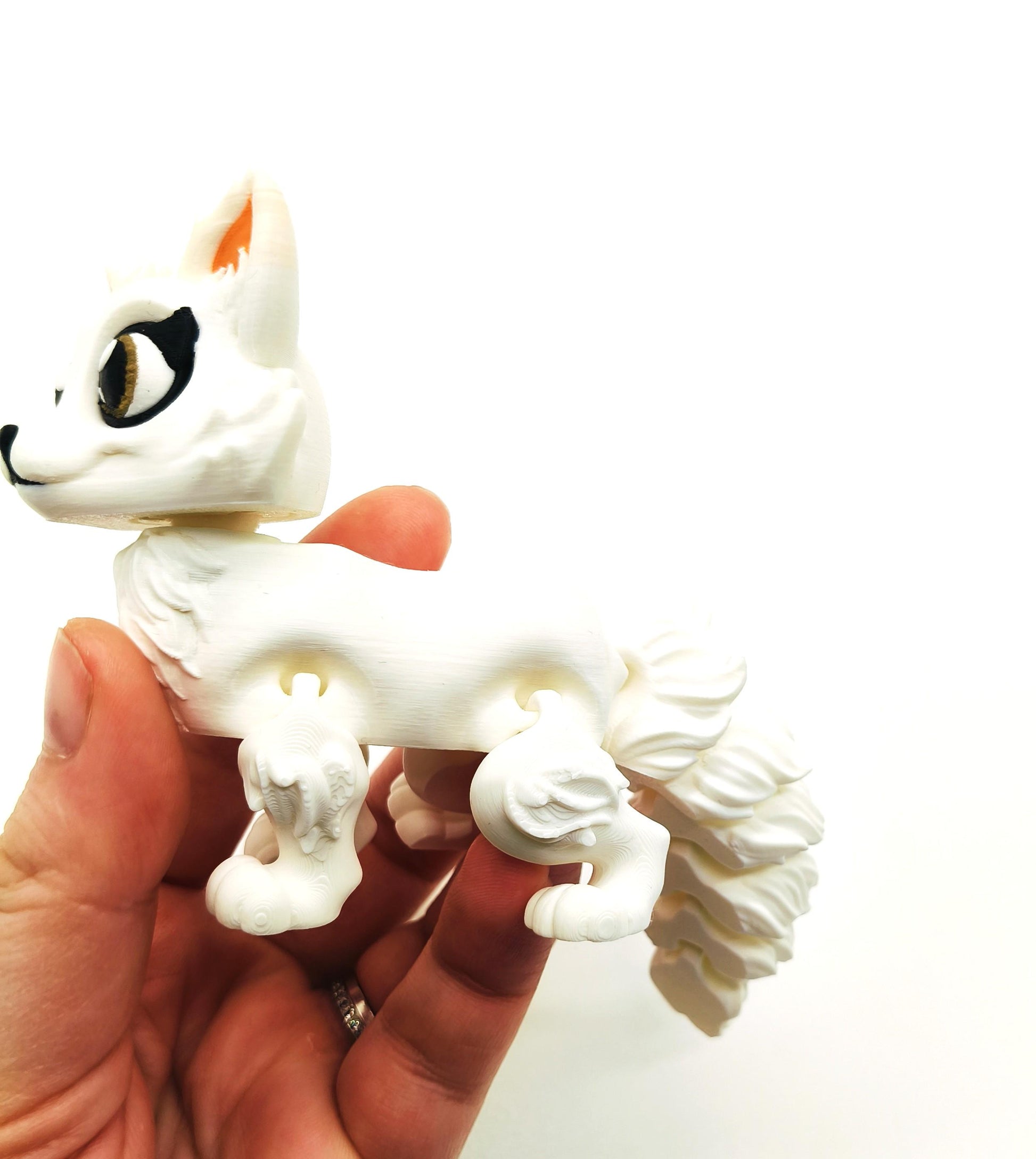 Articulated Arctic Fox – Poseable Flexible Animal Figure – Cute Fidget Companion, Perfect Gift for Animal Lovers, Fantasy Creature