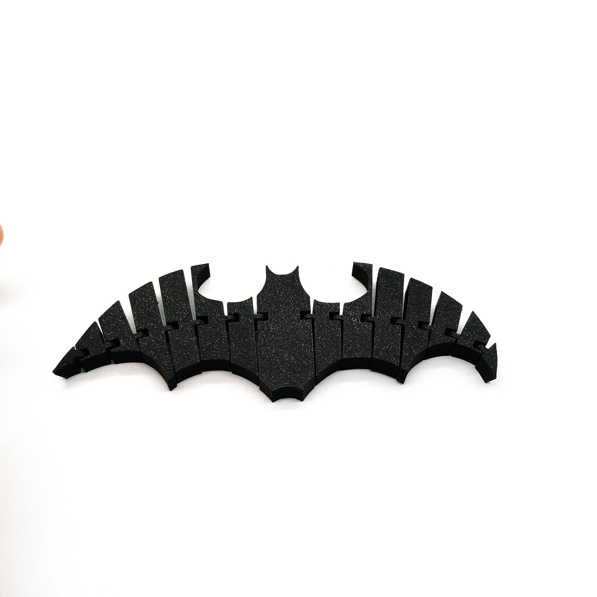 Articulated Bat Fidget Toy – Flexible Bat Figure – Halloween Decor, Desk Toy, Stress Relief Gift, Gothic Home Decor