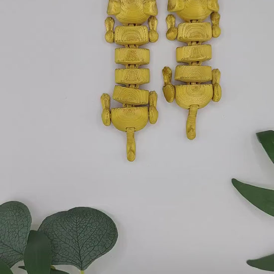 The Lazy Dog, Flexi Articulated Animal, Dachshund Toy,  Home Decor,  Dog Ornament,  Desk Pet,  Unique Toy - 3D Printed - Fidget Toy