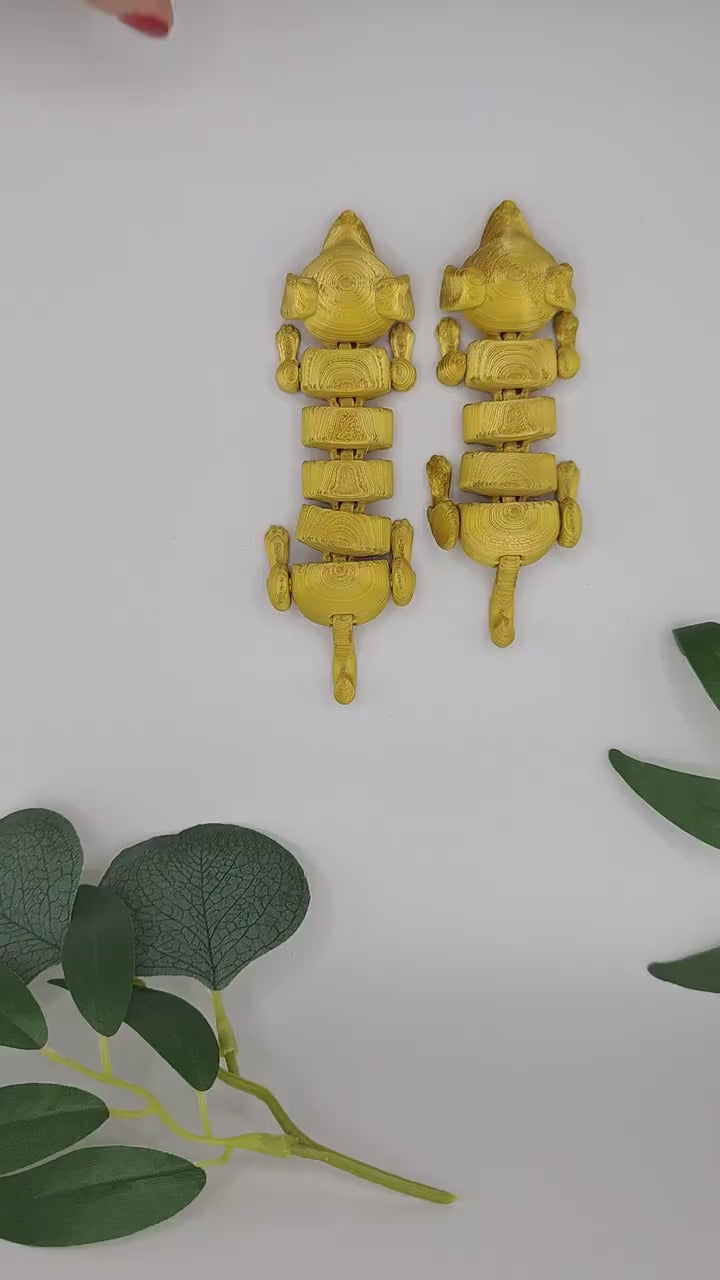 The Lazy Dog, Flexi Articulated Animal, Dachshund Toy,  Home Decor,  Dog Ornament,  Desk Pet,  Unique Toy - 3D Printed - Fidget Toy