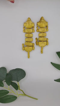 The Lazy Dog, Flexi Articulated Animal, Dachshund Toy,  Home Decor,  Dog Ornament,  Desk Pet,  Unique Toy - 3D Printed - Fidget Toy